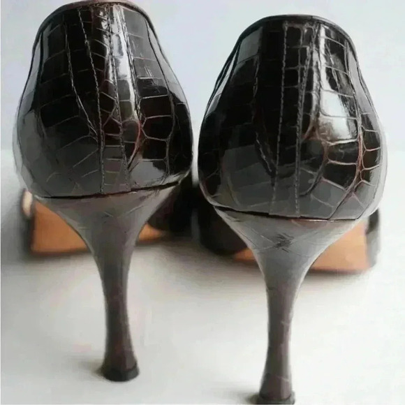 Manolo Blahnik Brown Croc Embossed Peep Toe Pumps - Picture 7 of 8